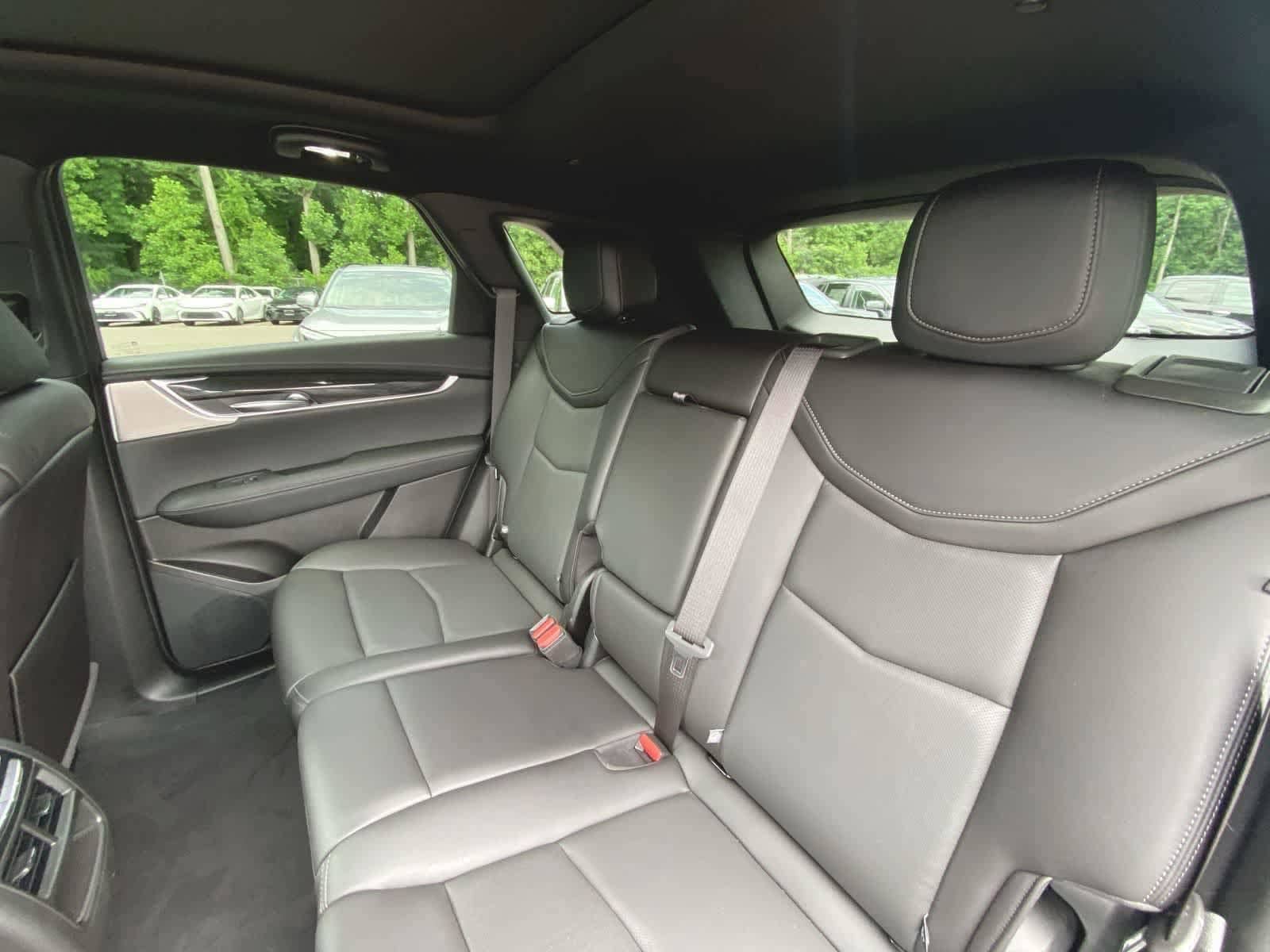 Thumbnail: 2021 Cadillac XT5 - 23