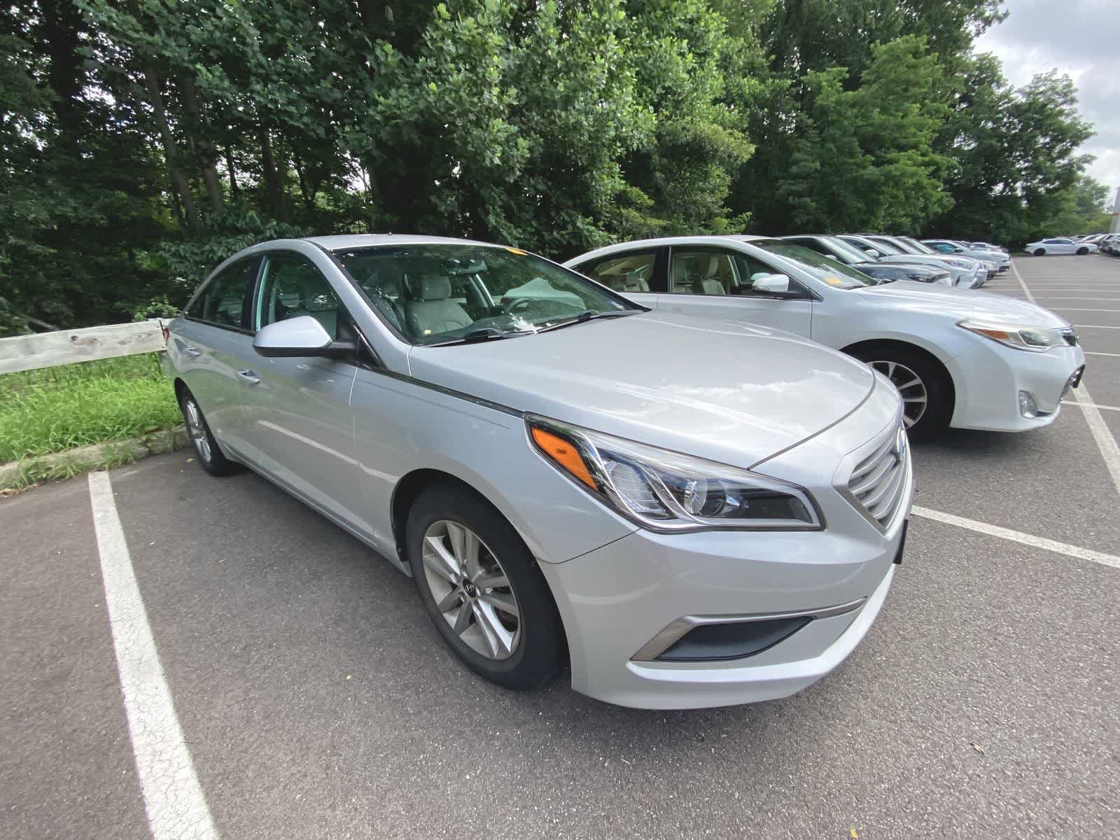 Thumbnail: 2017 Hyundai Sonata - 3