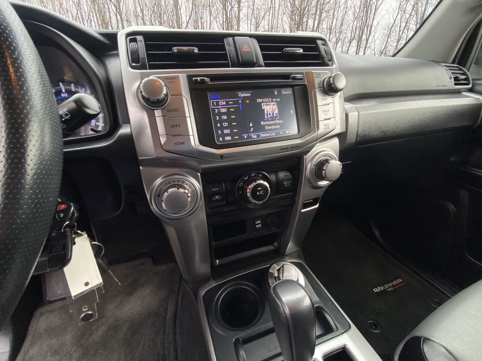 Thumbnail: 2016 Toyota 4Runner - 27