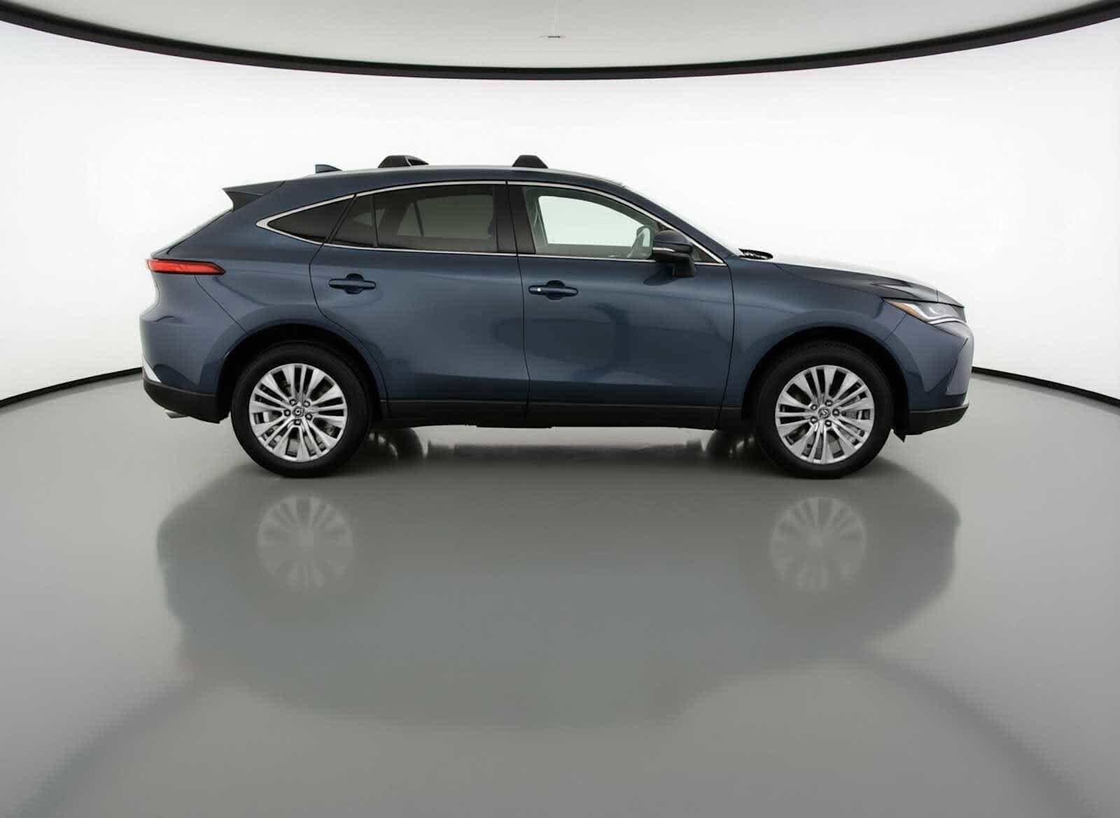 Thumbnail: 2023 Toyota Venza - 14