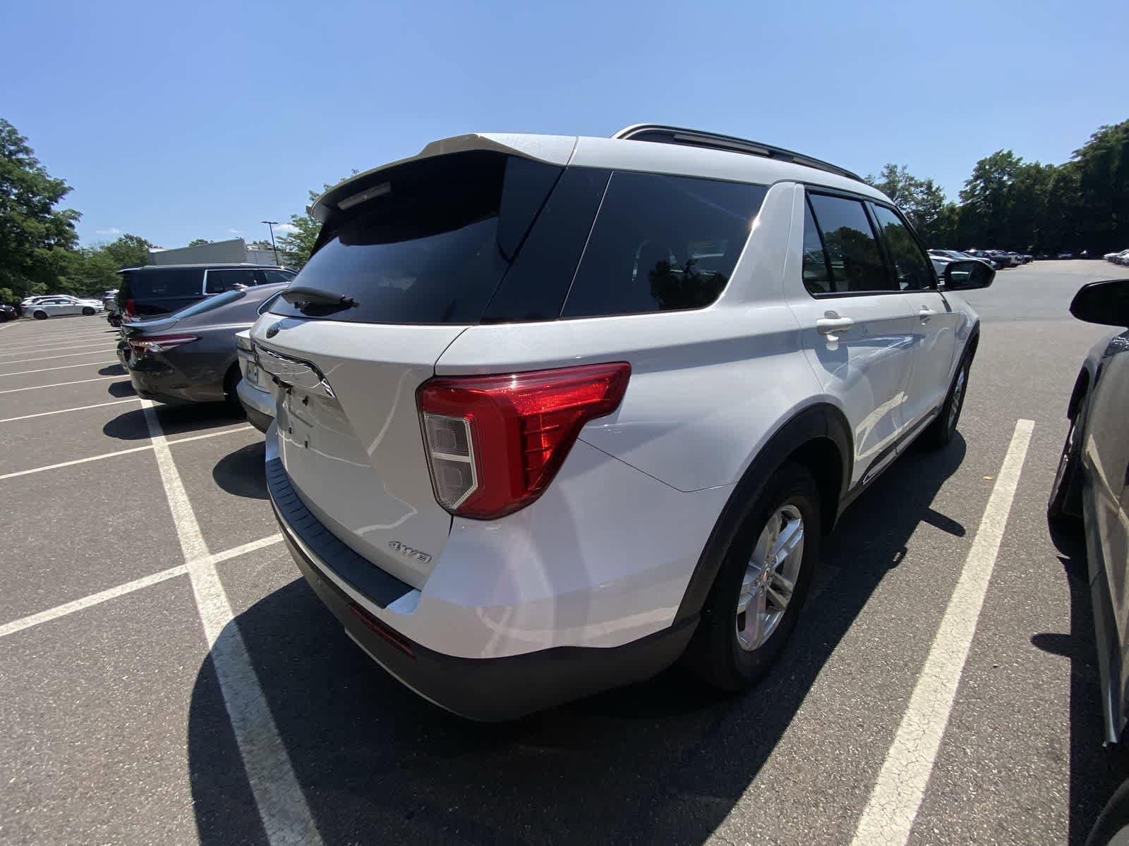 Thumbnail: 2021 Ford Explorer - 7