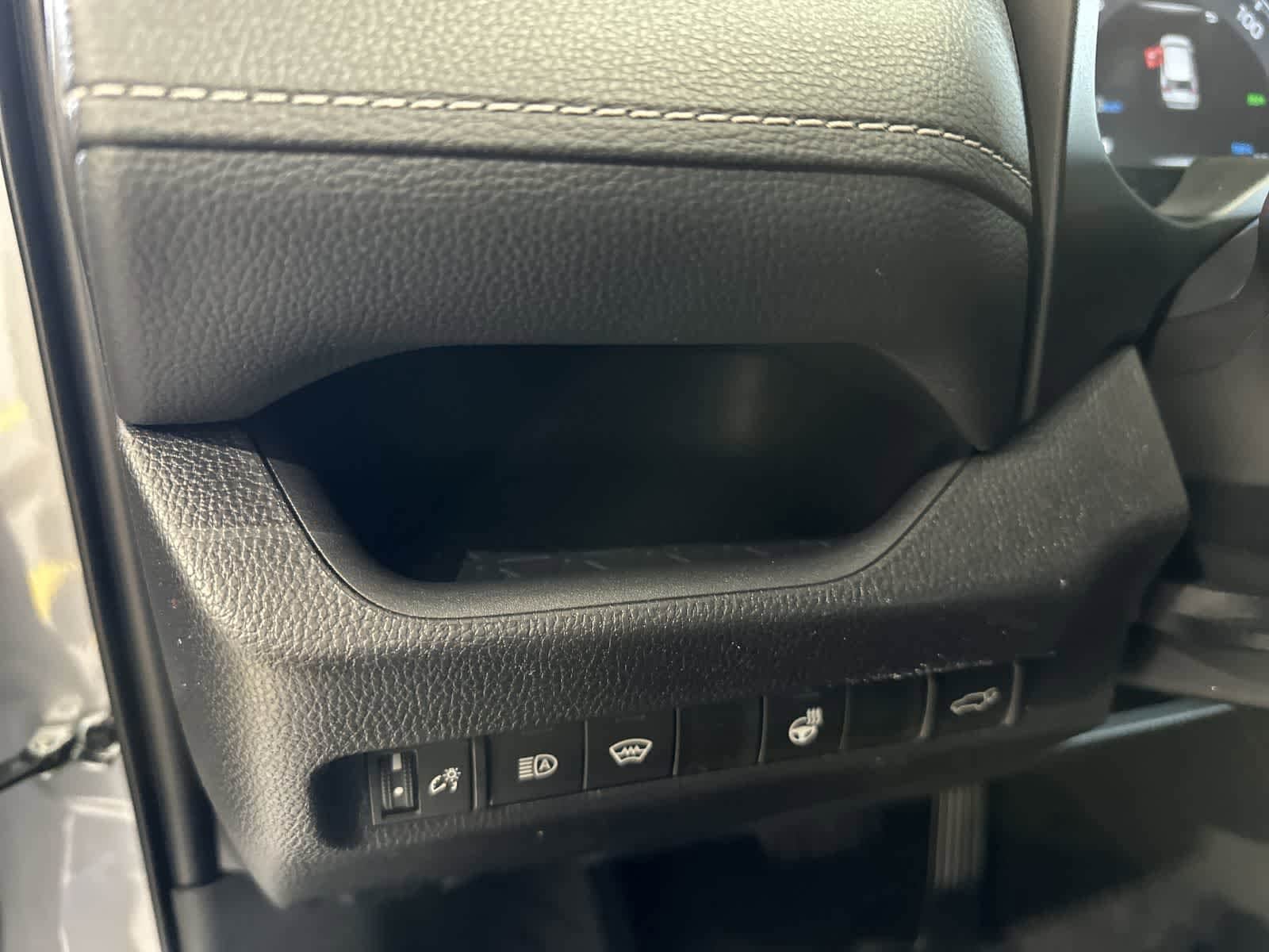 Thumbnail: 2025 Toyota RAV4 - 14