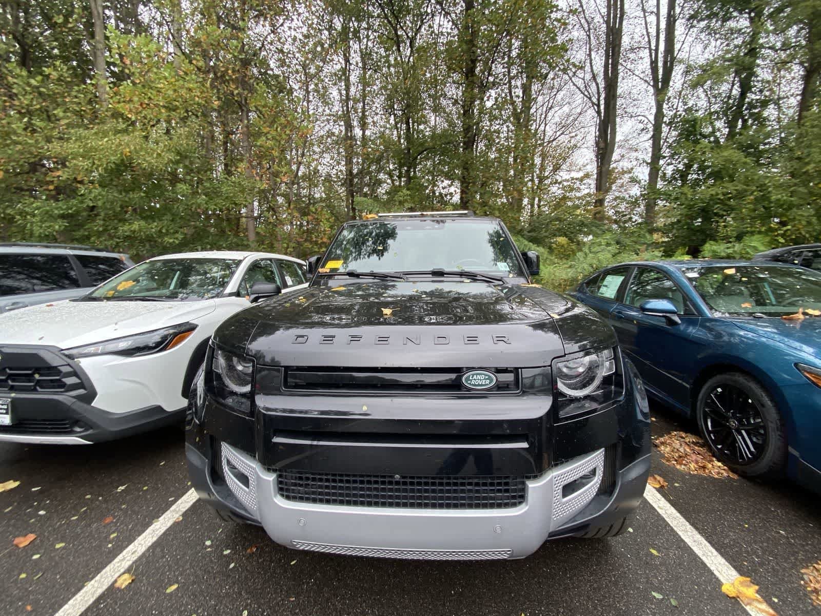 Thumbnail: 2022 Land Rover Defender - 2