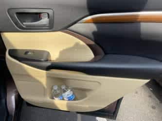 Thumbnail: 2017 Toyota Highlander - 16