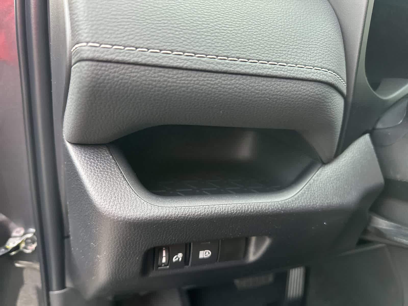 Thumbnail: 2025 Toyota RAV4 - 22