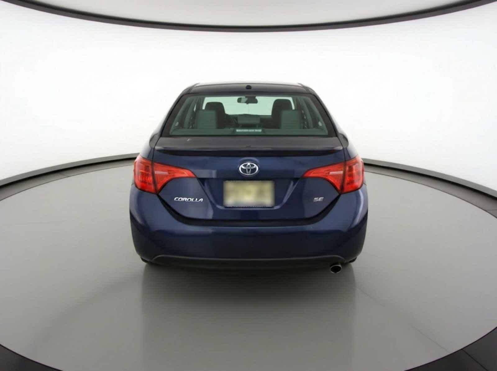 Thumbnail: 2017 Toyota Corolla - 8