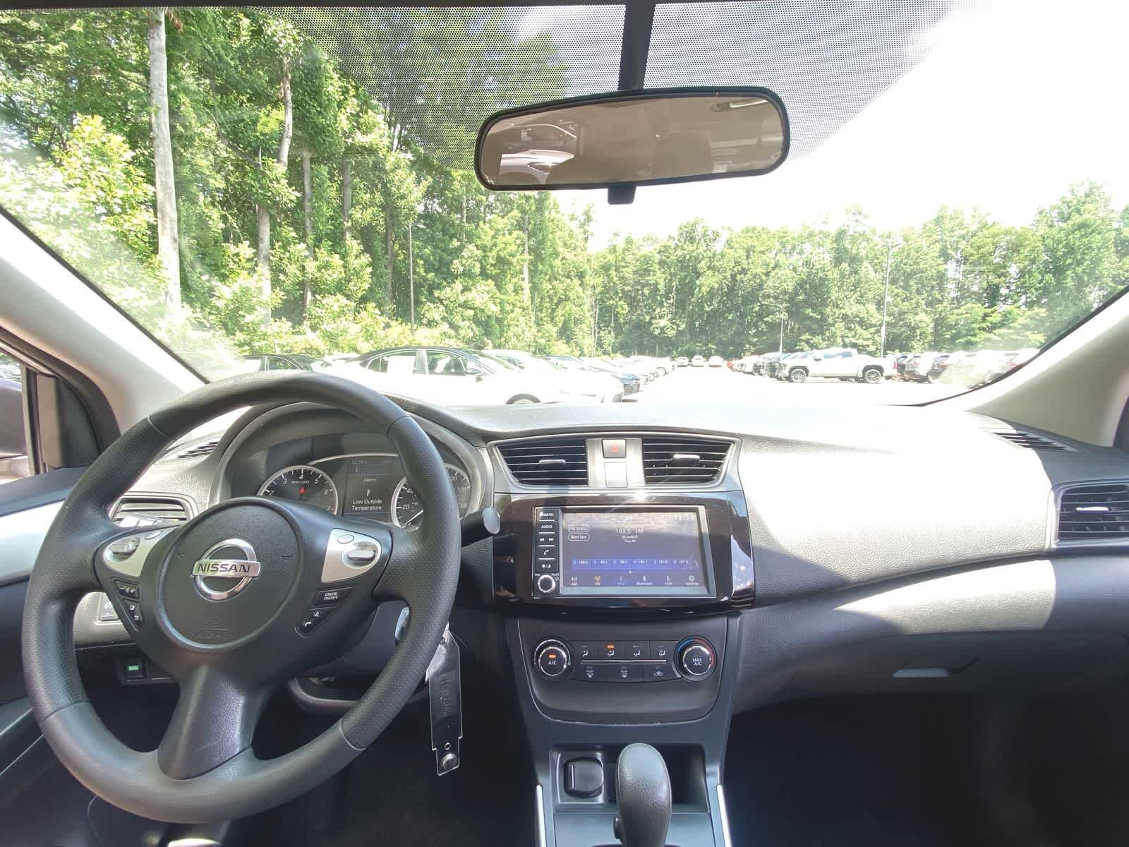 Thumbnail: 2019 Nissan Sentra - 18