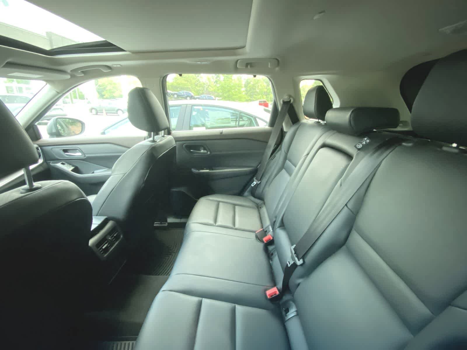 Thumbnail: 2023 Nissan Rogue - 9