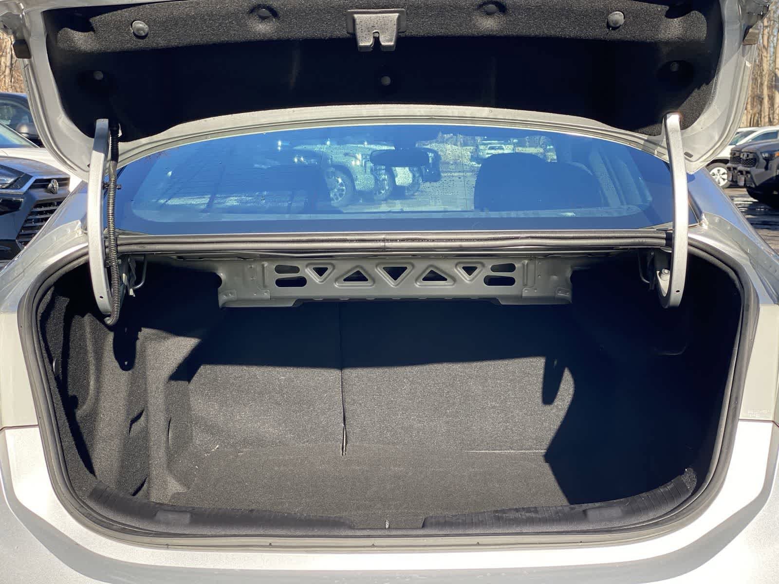 Thumbnail: 2016 Chevrolet Cruze - 17