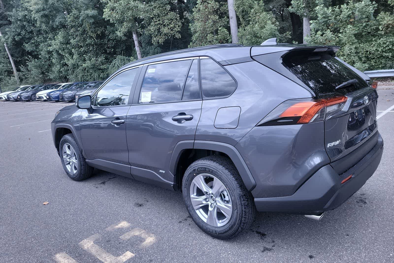 Thumbnail: 2025 Toyota RAV4 - 13
