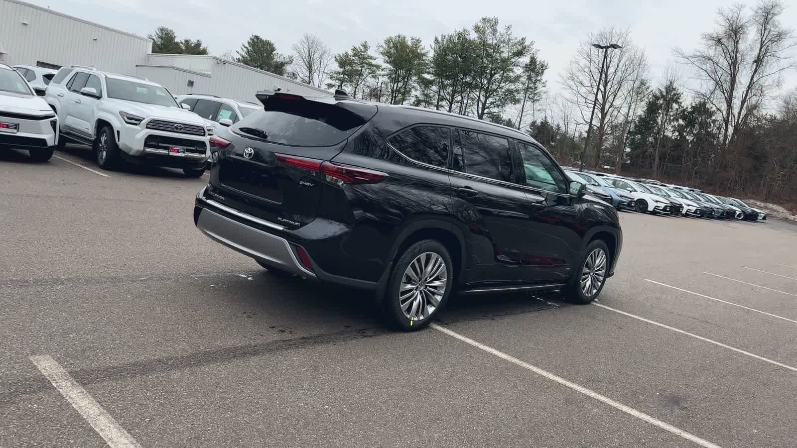 Thumbnail: 2026 Toyota Highlander - 8