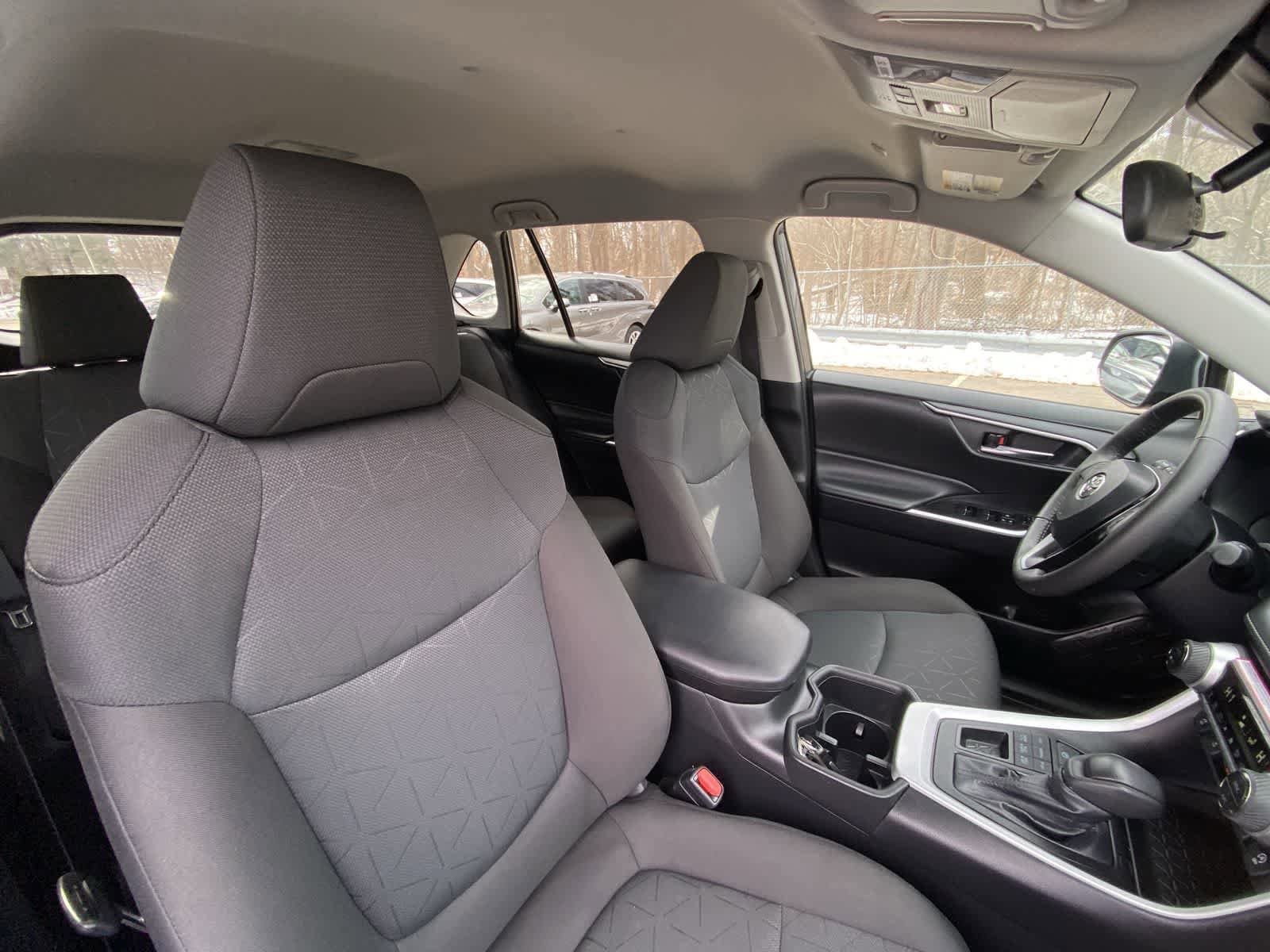 Thumbnail: 2024 Toyota RAV4 - 21