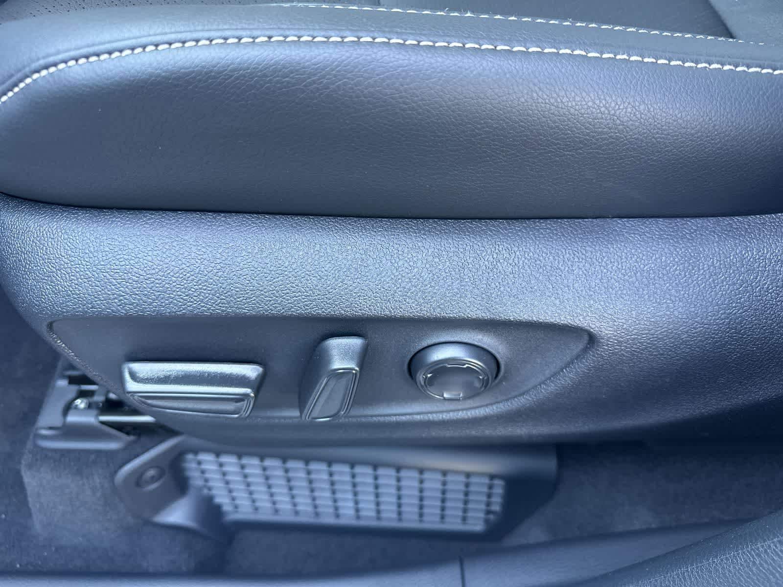 Thumbnail: 2026 Toyota Sienna - 28