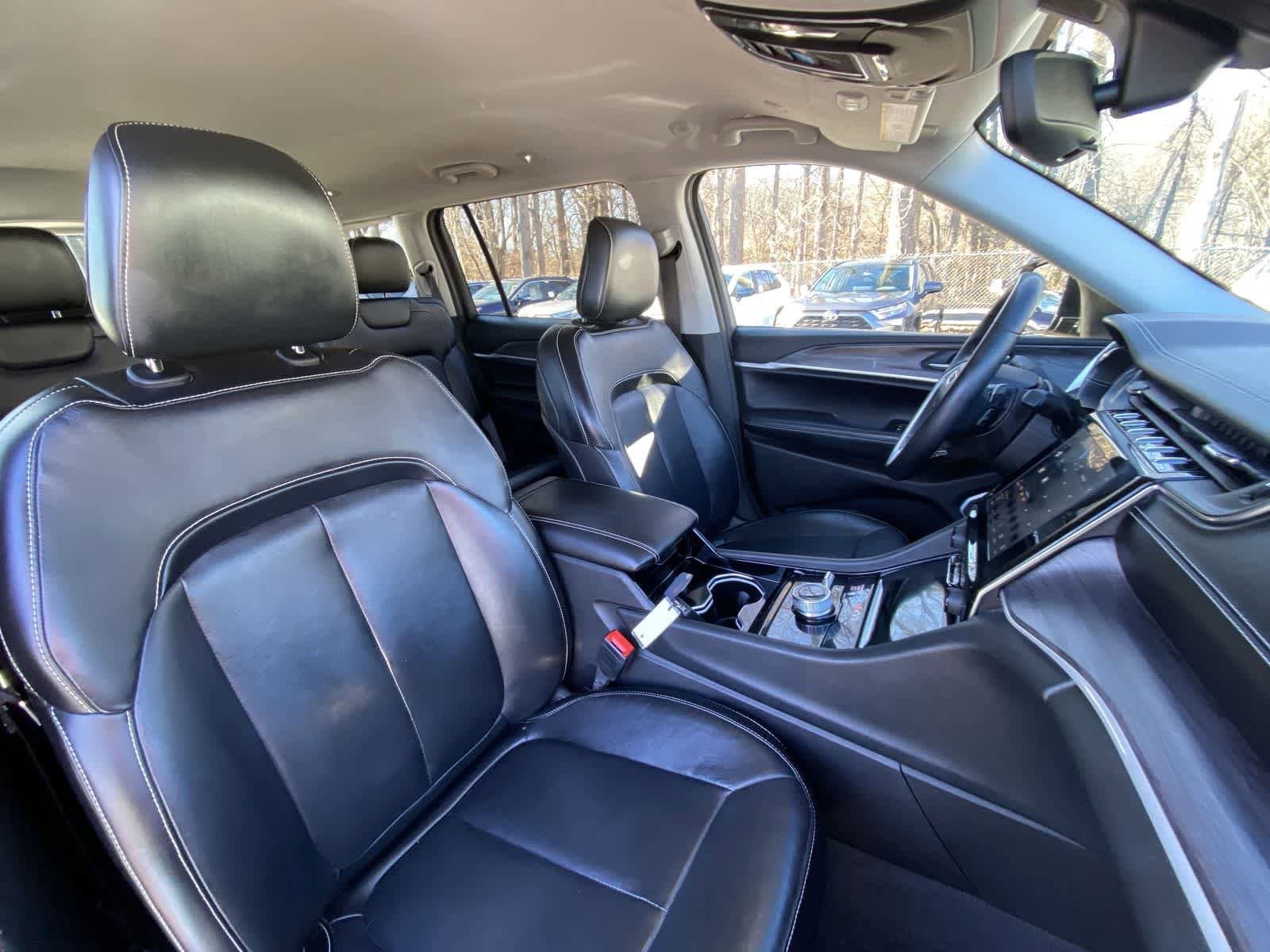 Thumbnail: 2021 Jeep Grand Cherokee L - 29