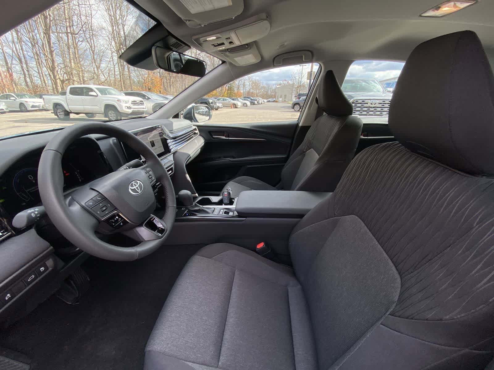 Thumbnail: 2025 Toyota Camry - 22