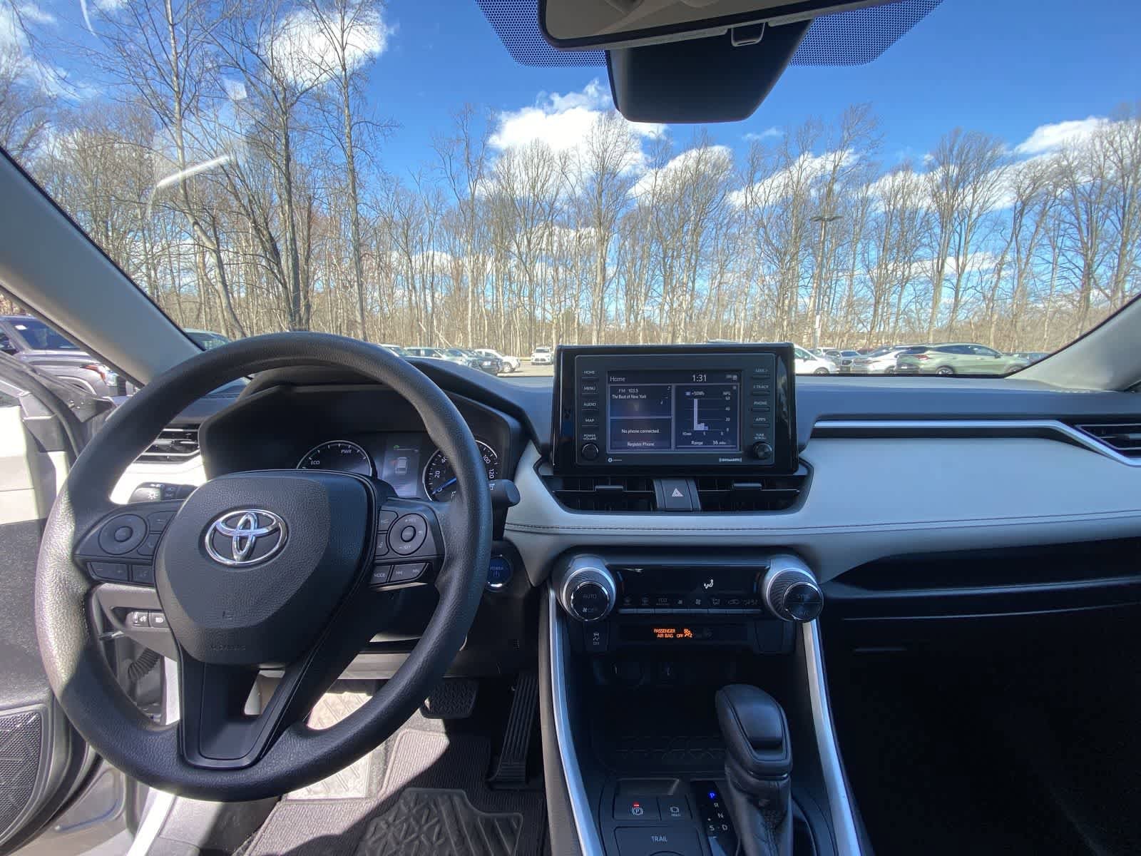 Thumbnail: 2021 Toyota RAV4 - 22