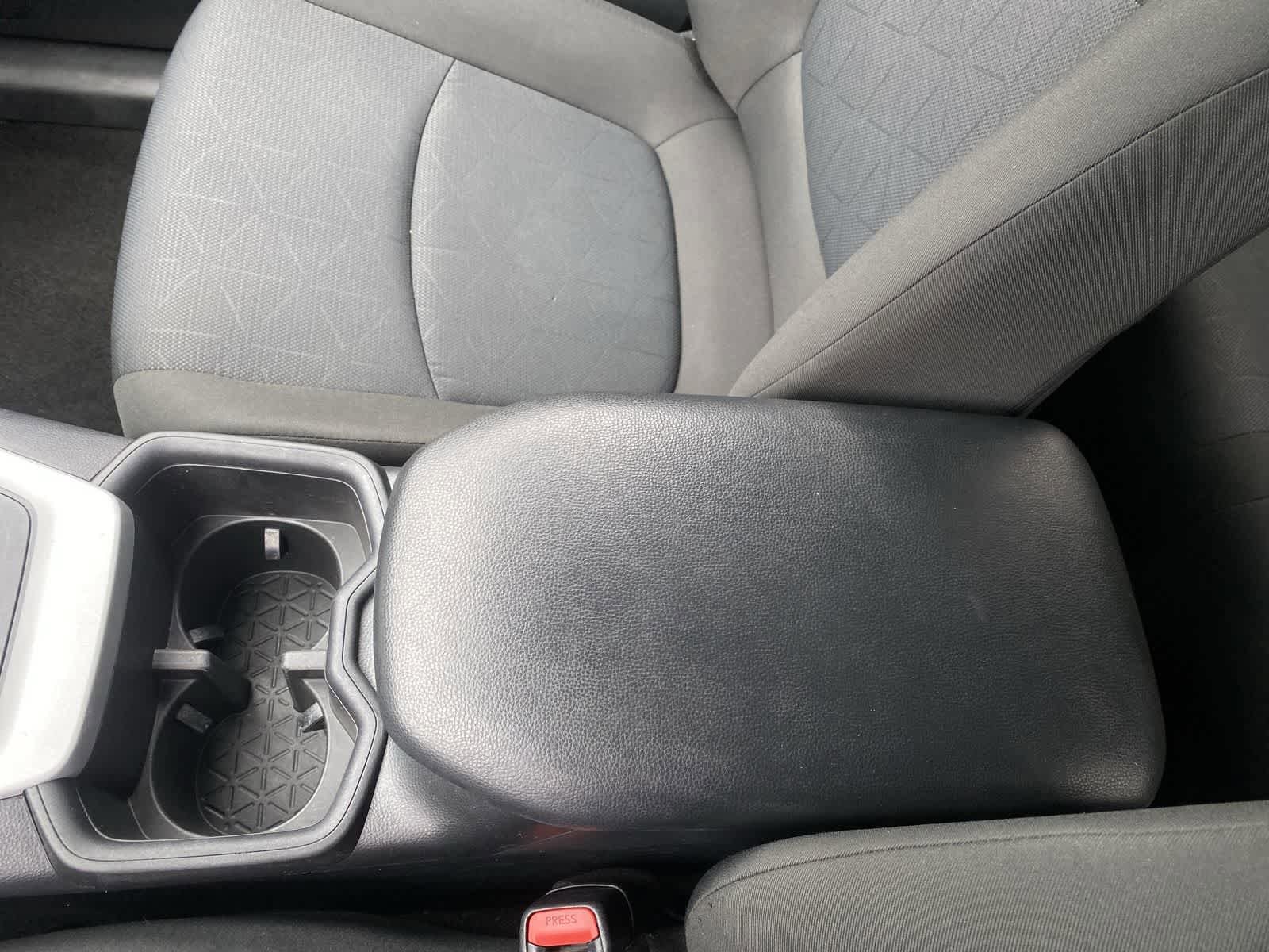 Thumbnail: 2025 Toyota RAV4 - 33