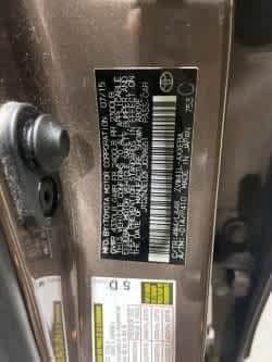 Thumbnail: 2015 Toyota Prius v - 27