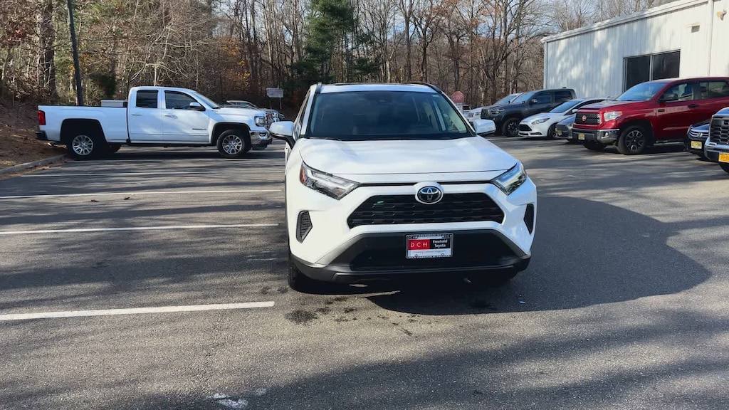 New 2025 Toyota RAV4 XLE SUV