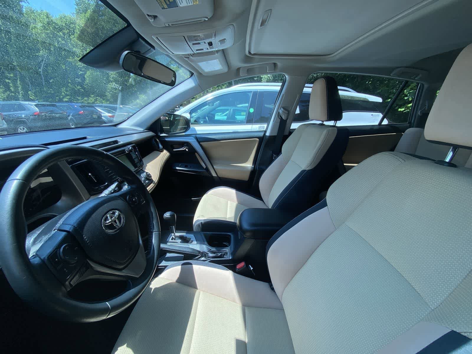 Thumbnail: 2018 Toyota RAV4 - 7