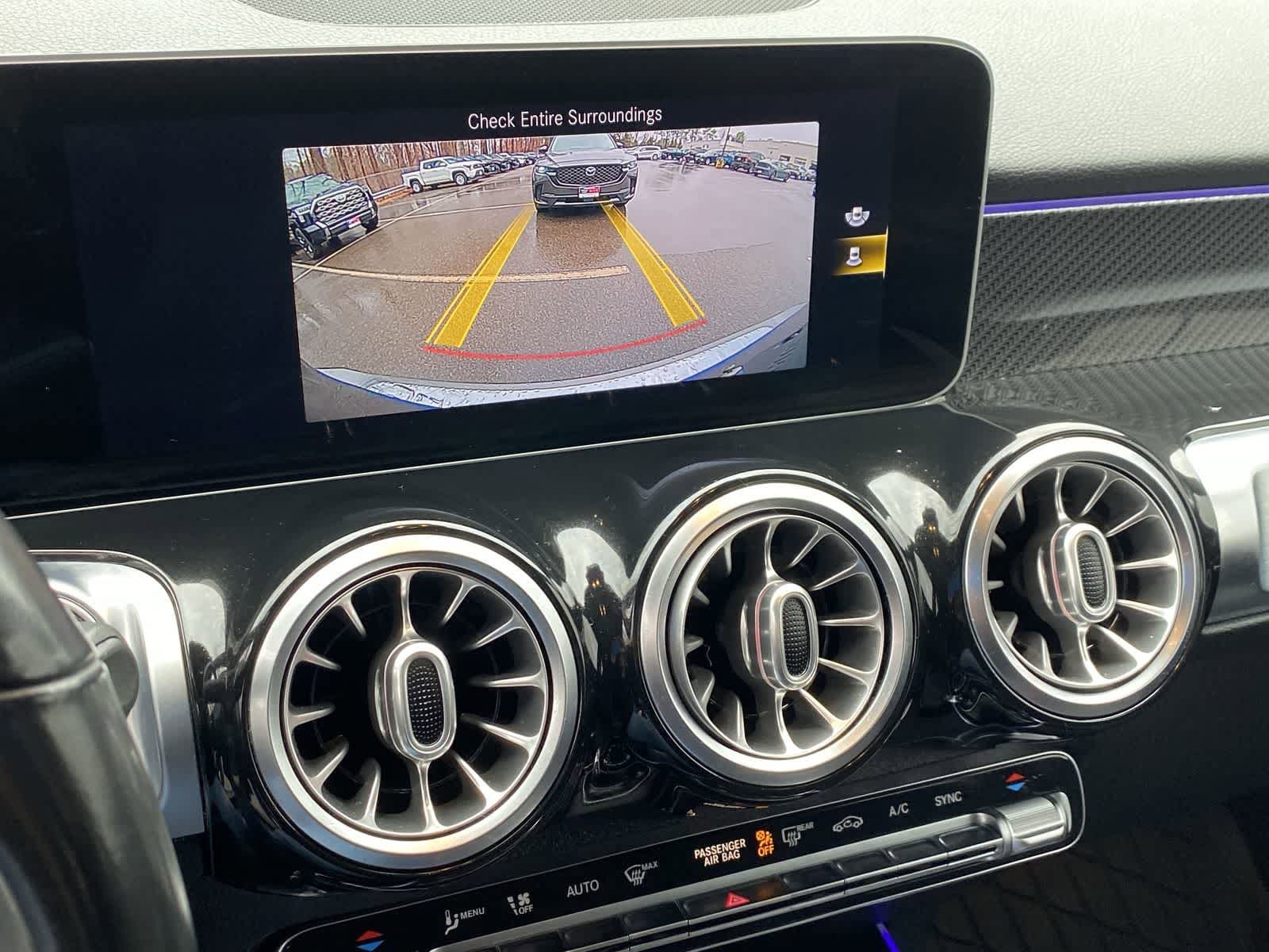 Thumbnail: 2021 Mercedes-Benz GLB - 32