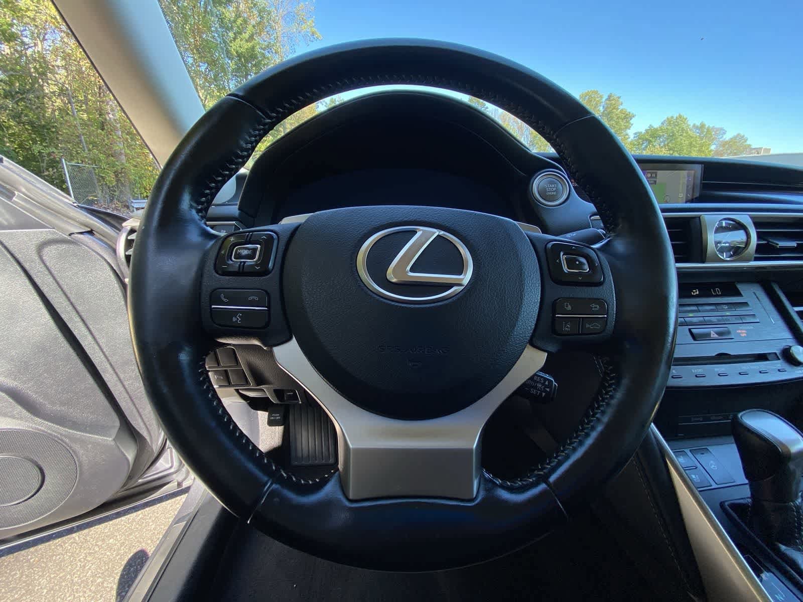 Thumbnail: 2020 Lexus IS - 26