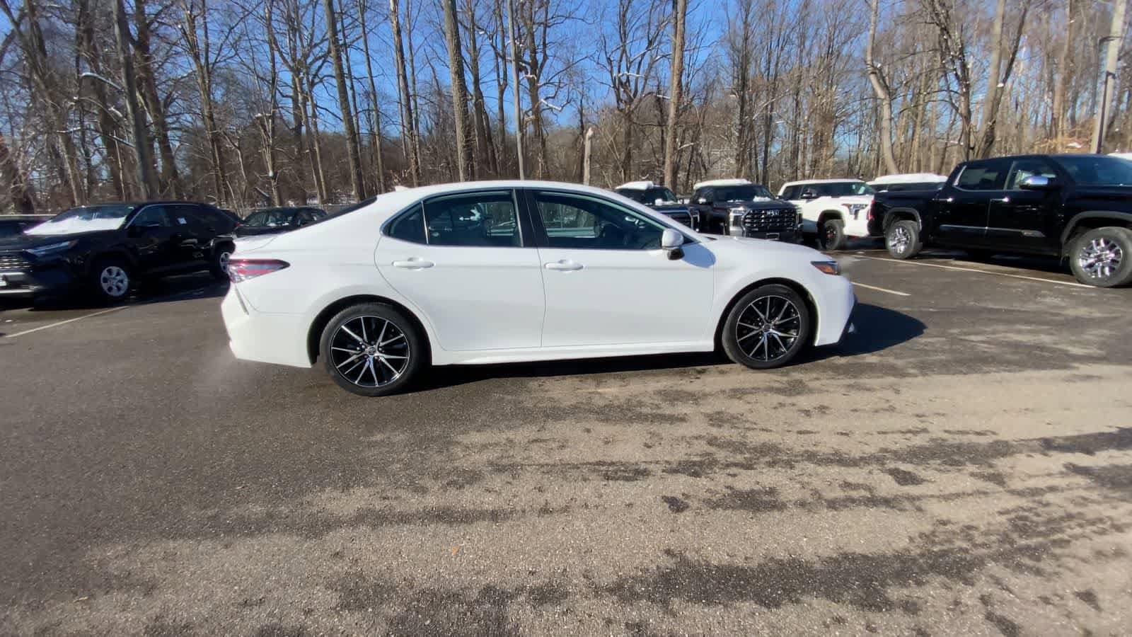 Thumbnail: 2023 Toyota Camry - 17