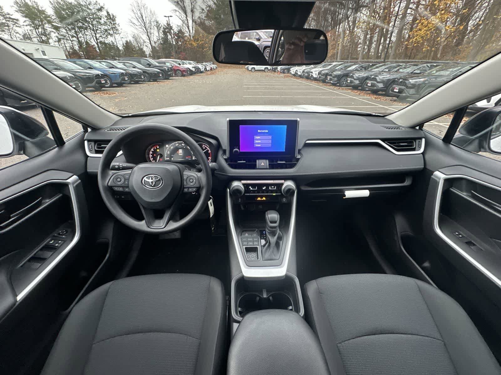 Thumbnail: 2025 Toyota RAV4 - 31