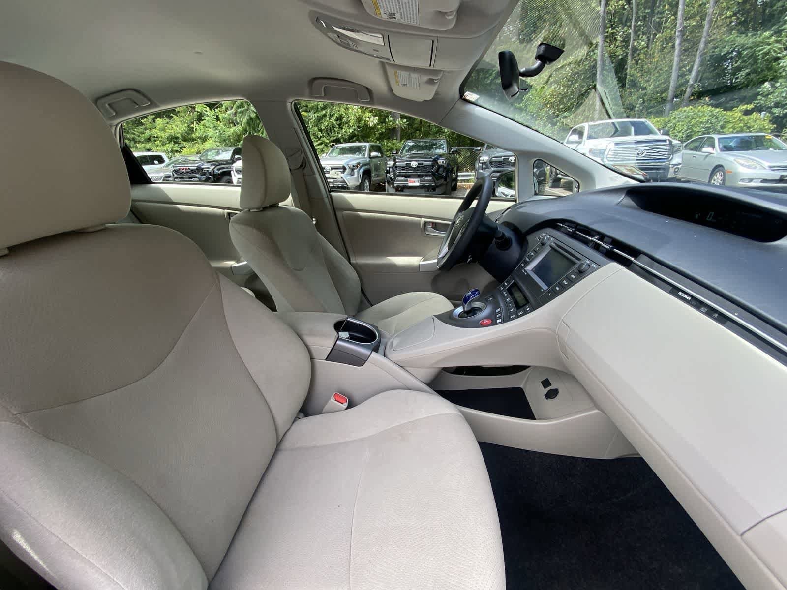 Thumbnail: 2014 Toyota Prius - 20