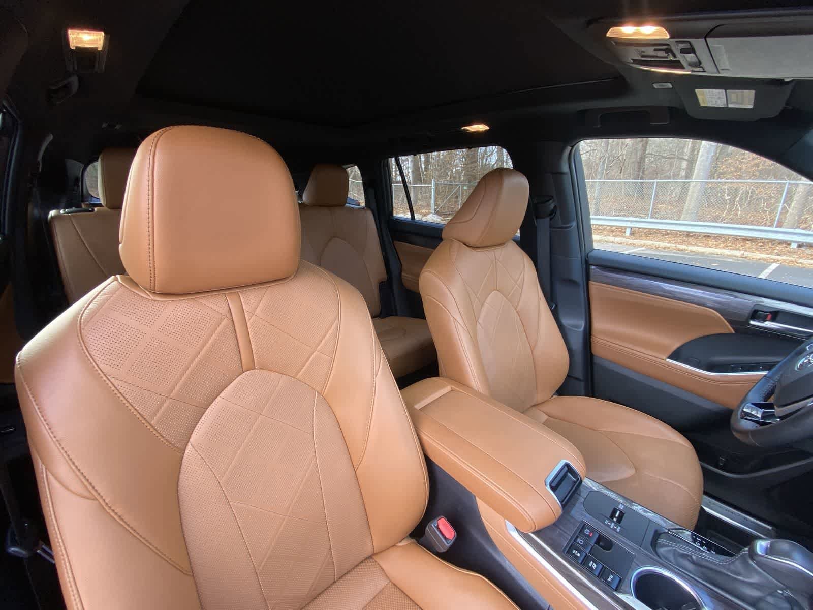 Thumbnail: 2025 Toyota Highlander - 27