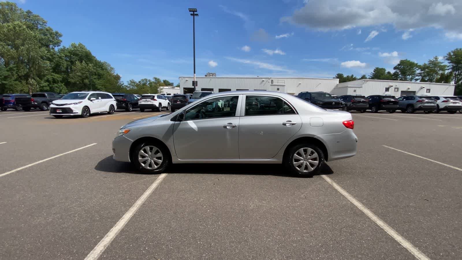 Thumbnail: 2009 Toyota Corolla - 5