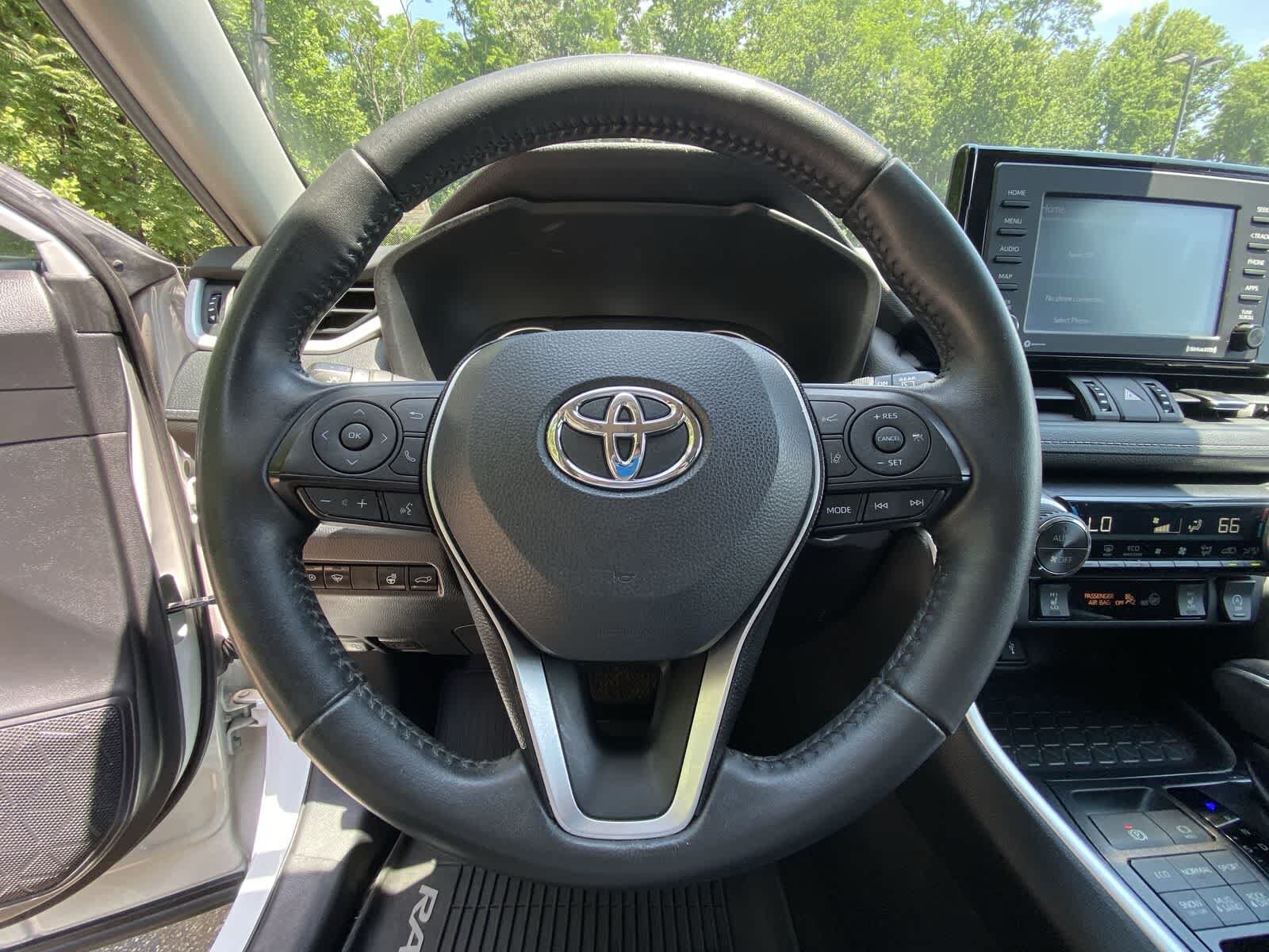 Thumbnail: 2020 Toyota RAV4 - 26