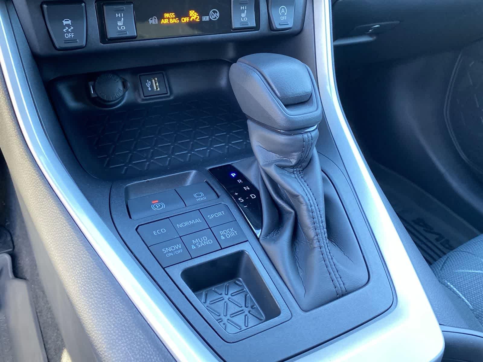 Thumbnail: 2025 Toyota RAV4 - 36