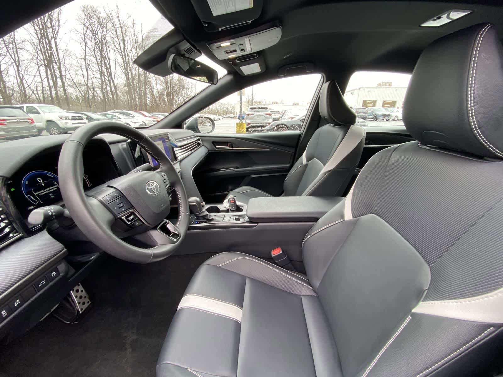 Thumbnail: 2025 Toyota Camry - 23