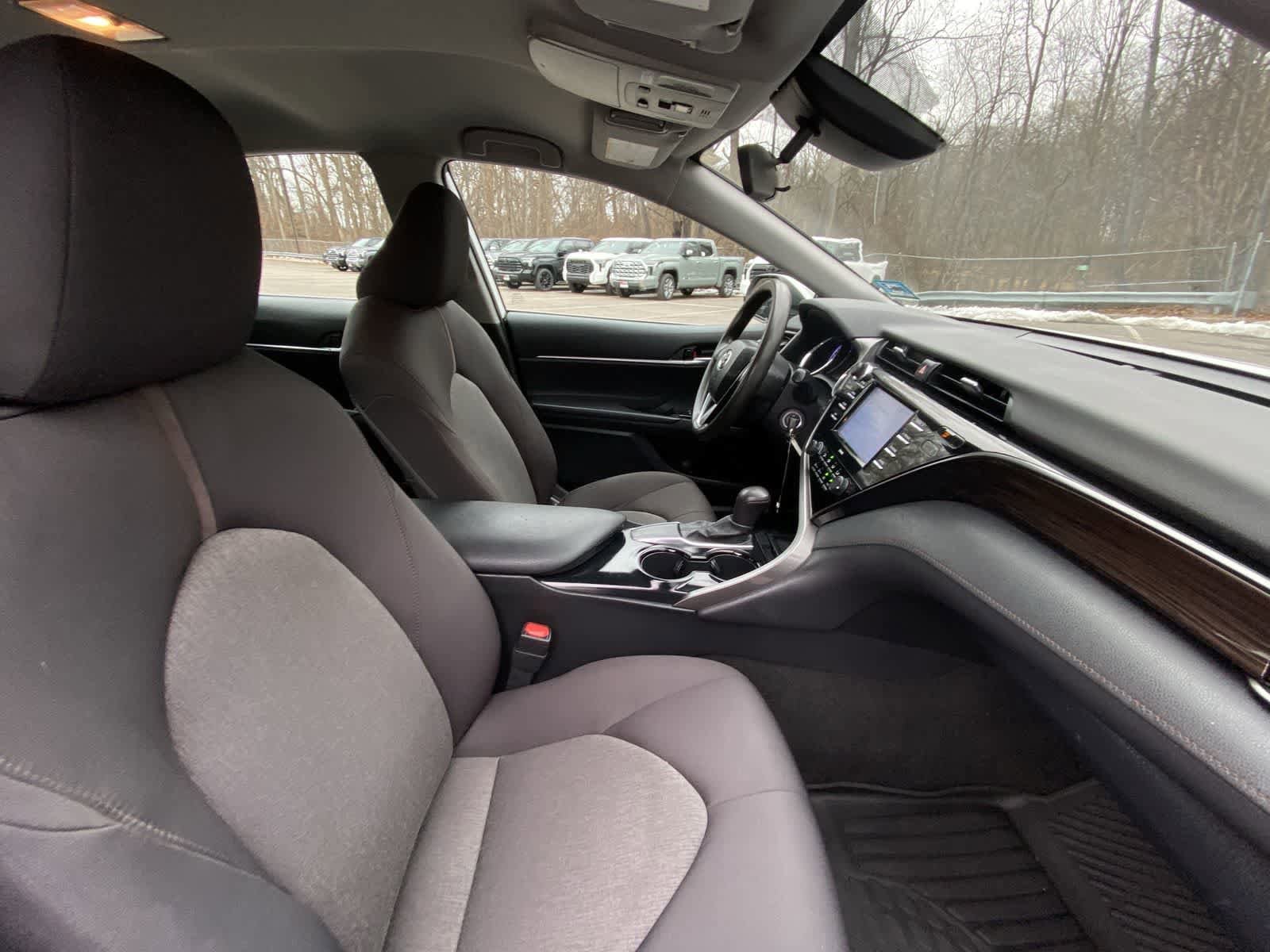 Thumbnail: 2020 Toyota Camry - 25