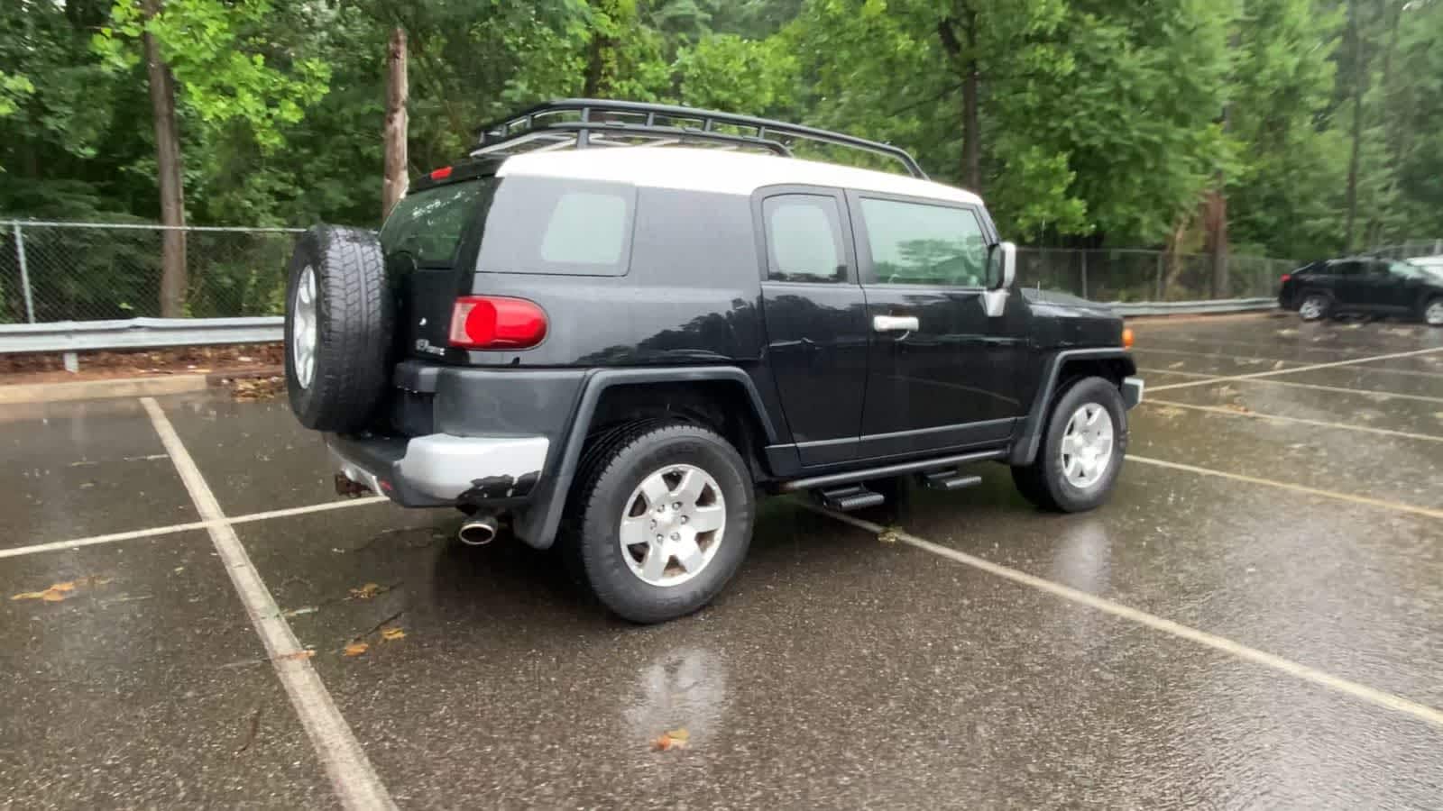 Thumbnail: 2008 Toyota FJ Cruiser - 9