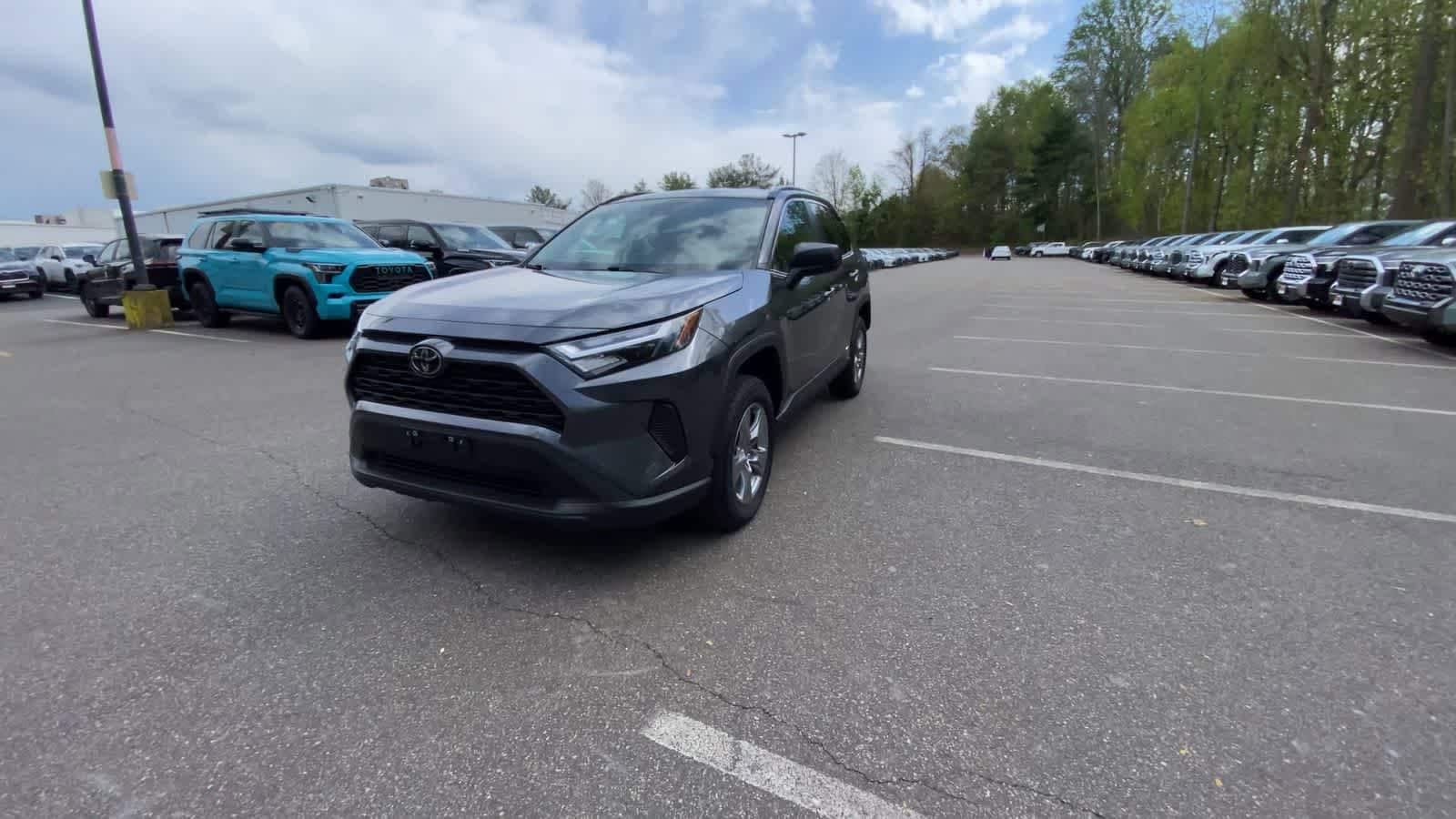 Thumbnail: 2025 Toyota RAV4 - 4