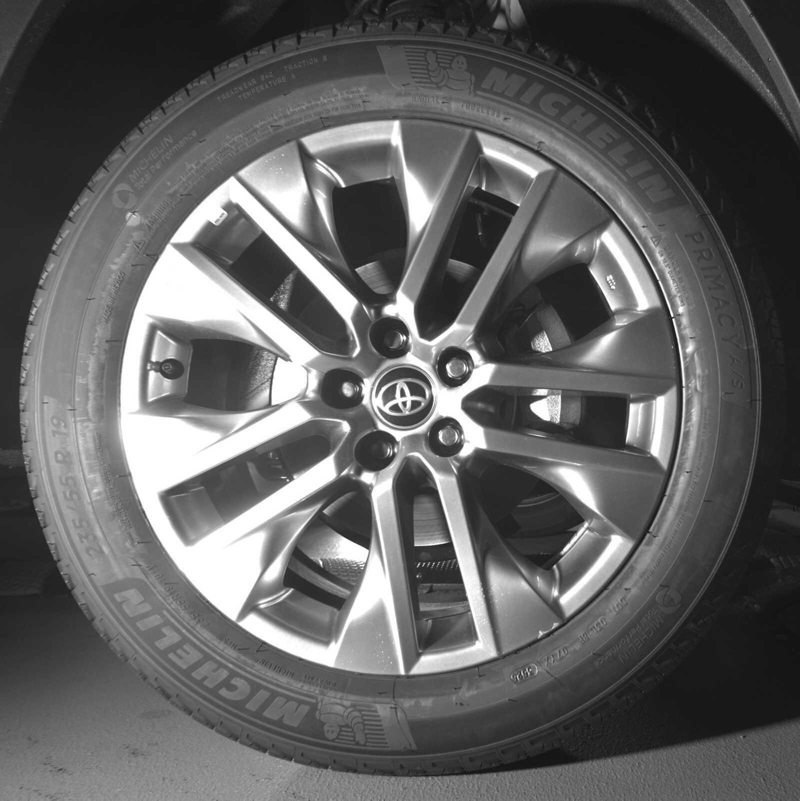 Thumbnail: 2025 Toyota RAV4 - 9