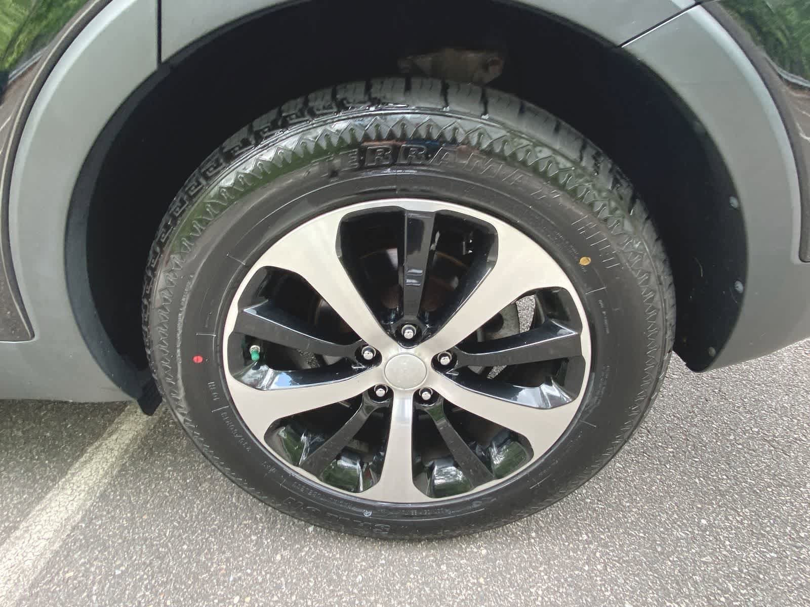 Thumbnail: 2016 Kia Sorento - 12
