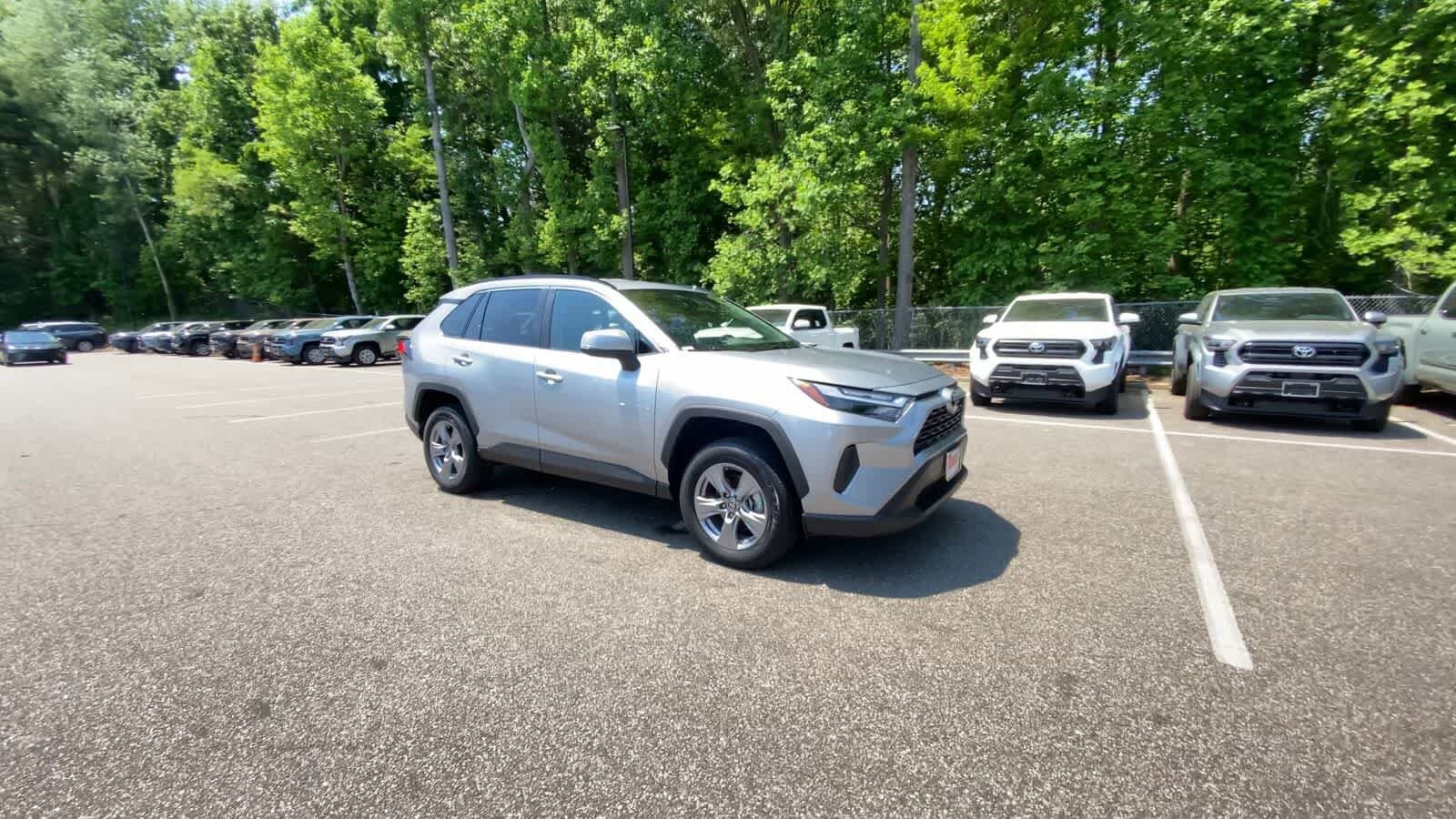 Thumbnail: 2025 Toyota RAV4 - 5