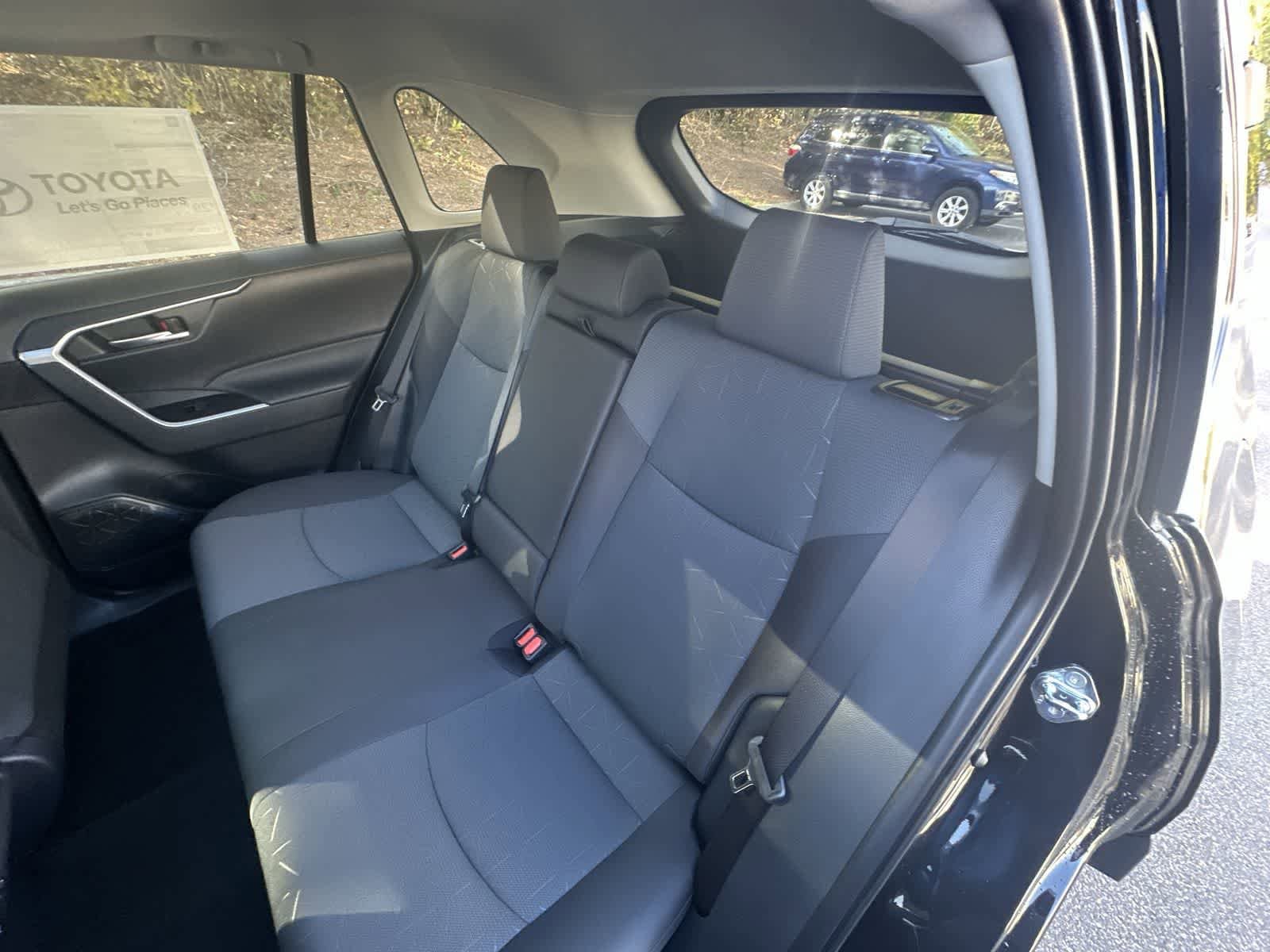 Thumbnail: 2025 Toyota RAV4 - 30