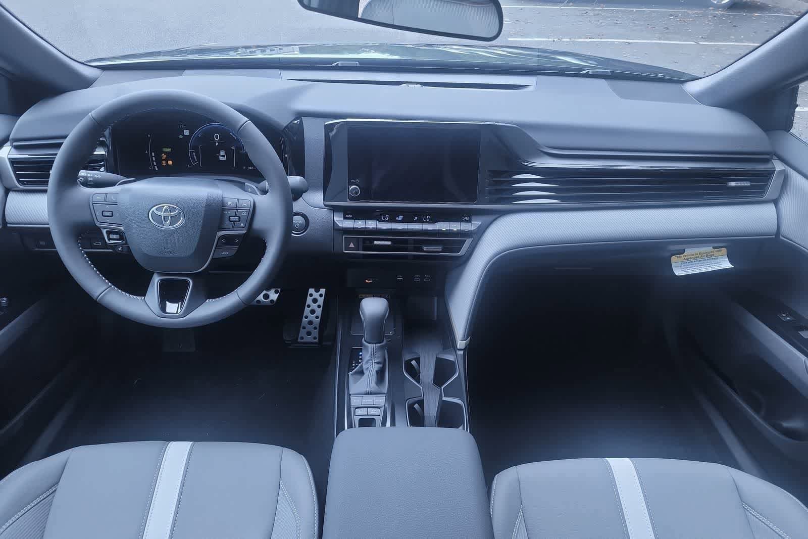 Thumbnail: 2025 Toyota Camry - 31
