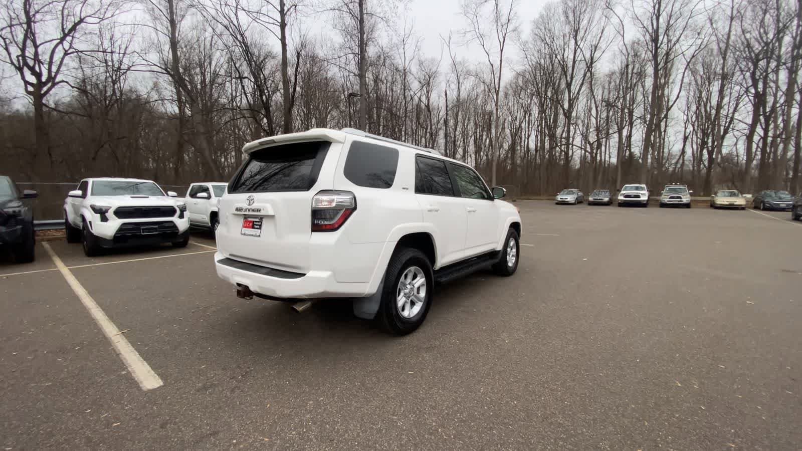 Thumbnail: 2016 Toyota 4Runner - 13