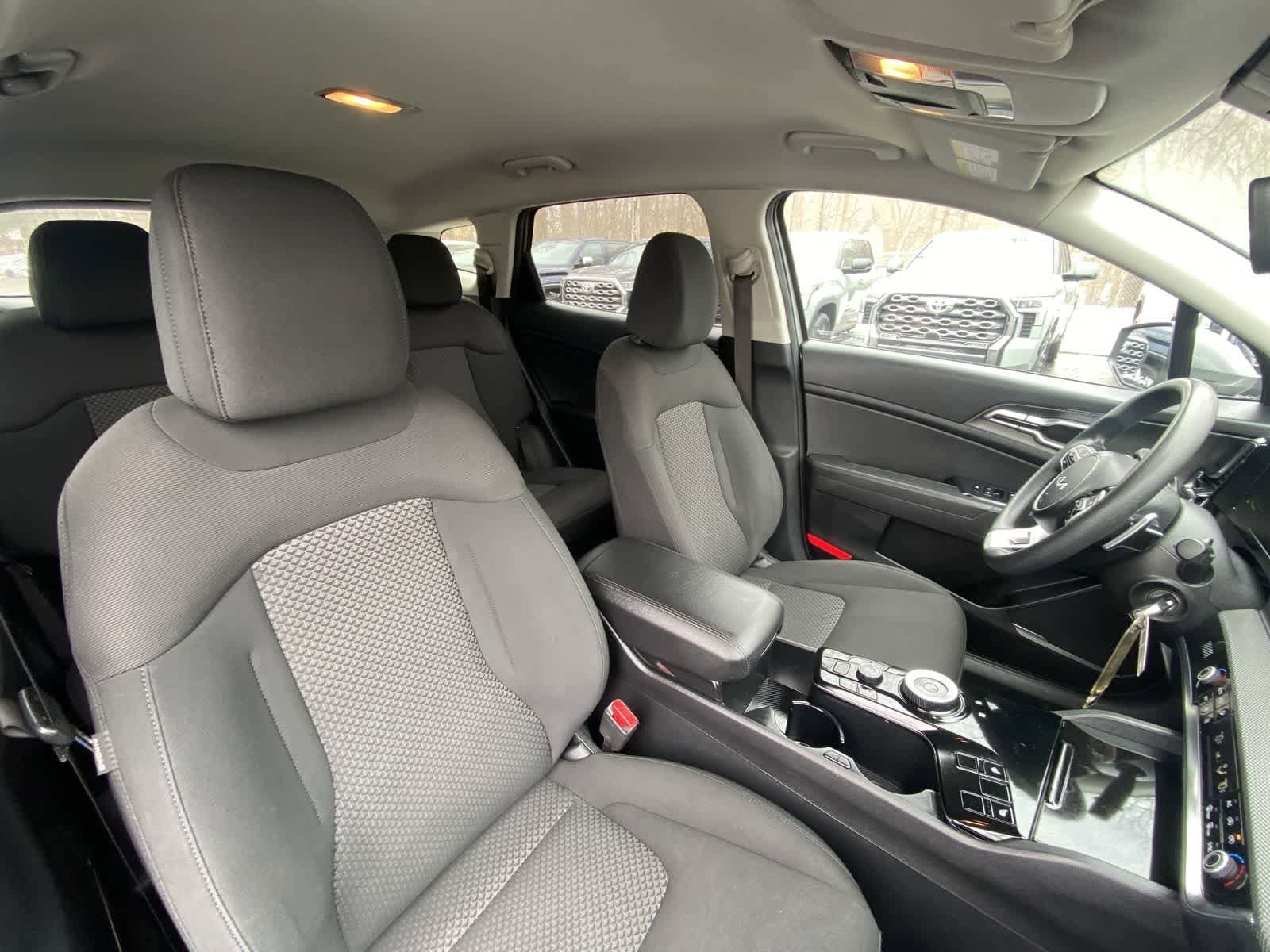 Thumbnail: 2023 Kia Sportage - 24