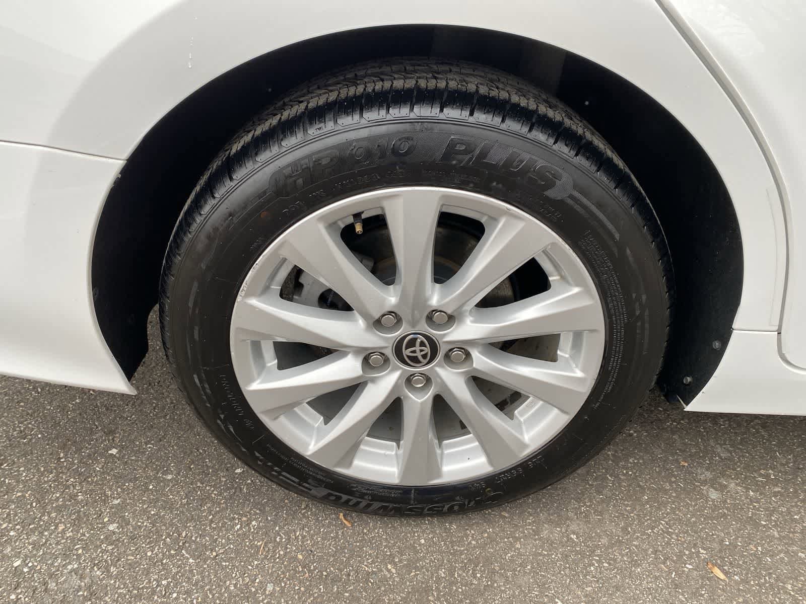 Thumbnail: 2020 Toyota Camry - 18