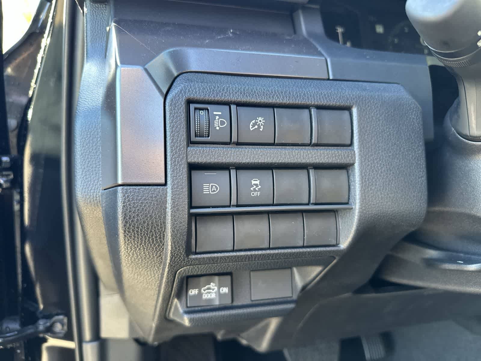 Thumbnail: 2025 Toyota Tacoma - 18