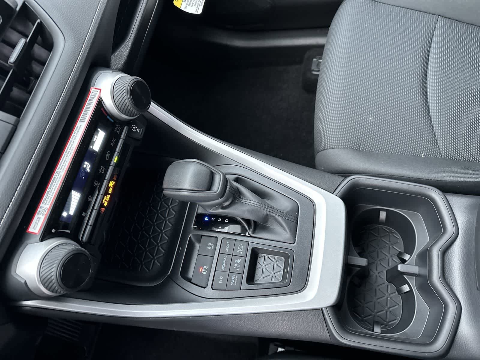 Thumbnail: 2025 Toyota RAV4 - 21