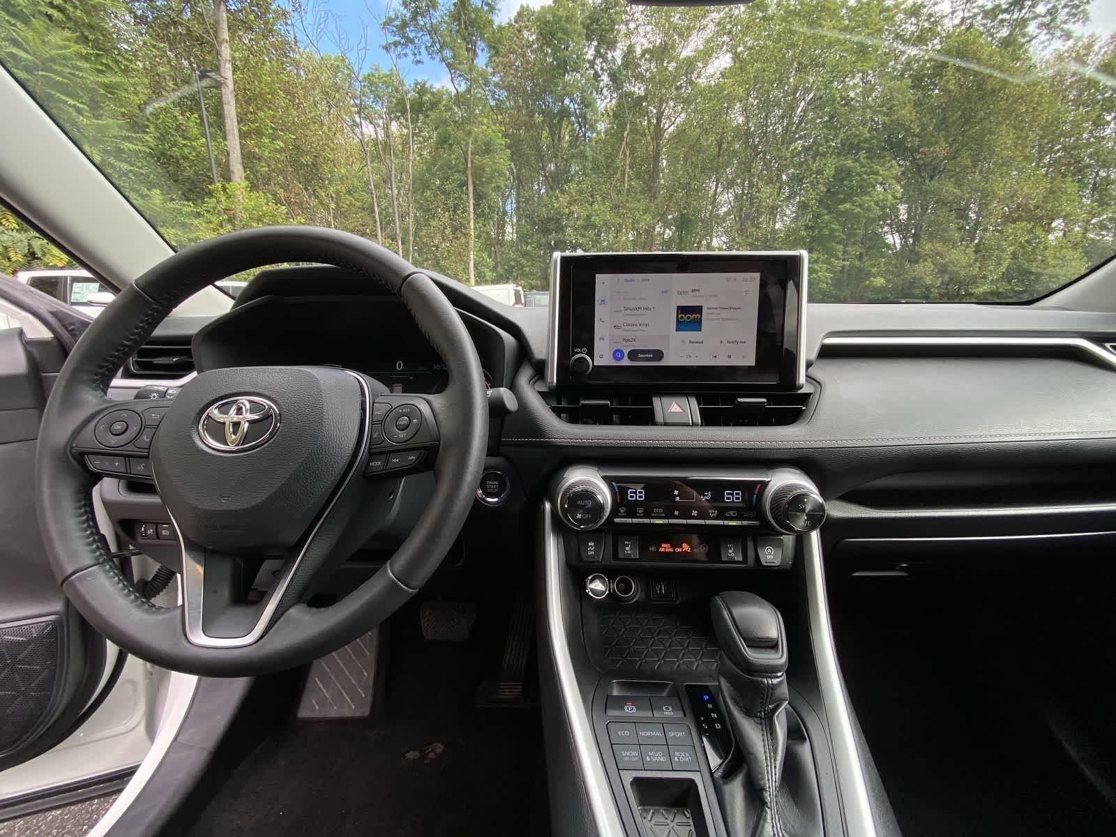 Thumbnail: 2024 Toyota RAV4 - 18
