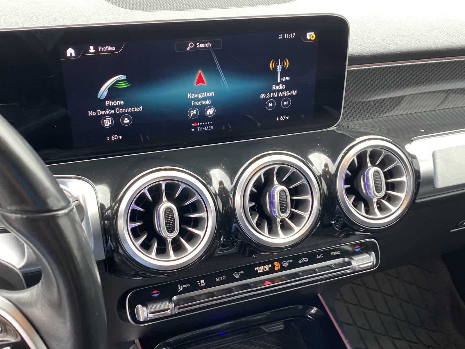 Thumbnail: 2021 Mercedes-Benz GLB - 30