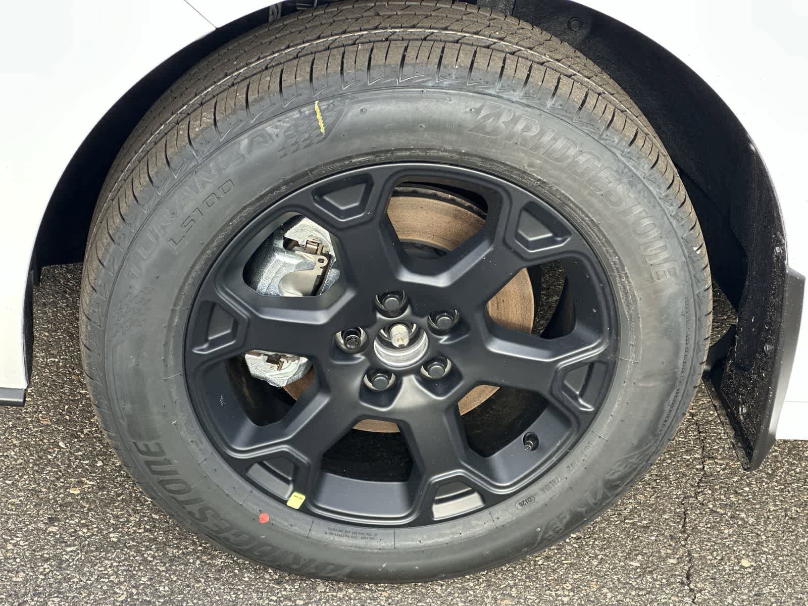 Thumbnail: 2026 Toyota Sienna - 10